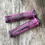 通用山地车把套密封单边锁防滑柔软骑行土坡车燕把改装自行车握把