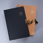 新品牛皮纸空白速写本子 365天带锁笔记本子 一年一期手账计划本