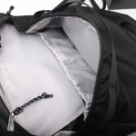 现货科技防泼水户外能旅游背包双肩包男功能性尼龙轻量化包包现货