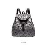 女式双肩包2025新款哑光拉丝抽绳背包纯色百搭格子包学生菱格书包