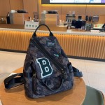 新款女士背包时尚网面个性拼接双肩背包大容量小众设计手提包百搭
