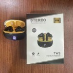 跨境爆款W895蓝牙耳机数显无线高音质超长续航入耳式通用降噪耳机