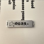 新款个性隐形折叠手机支架粘贴网红爆款支撑便捷适用所有手机壳