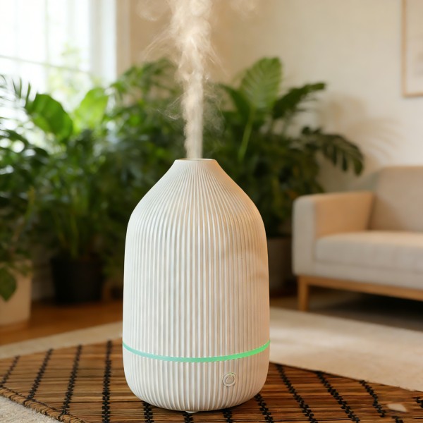 热销现货香薰加湿器可放精油家用卧室静音小夜灯香薰机工厂